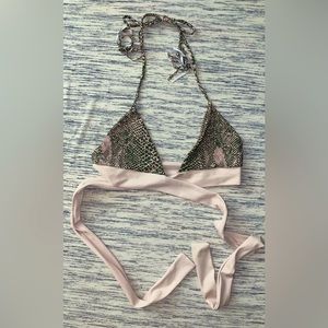 Acacia Swimwear Tops🖤